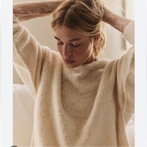 We The Free Tango Pullover Size Small NWT